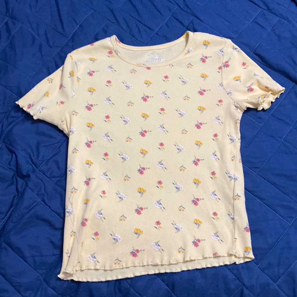 Floral Top With Ruffle Trim